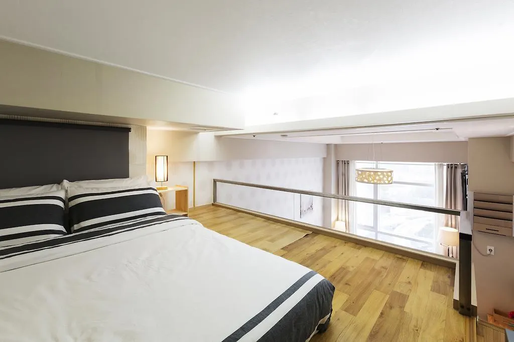 202 House Seoul Station Apartment