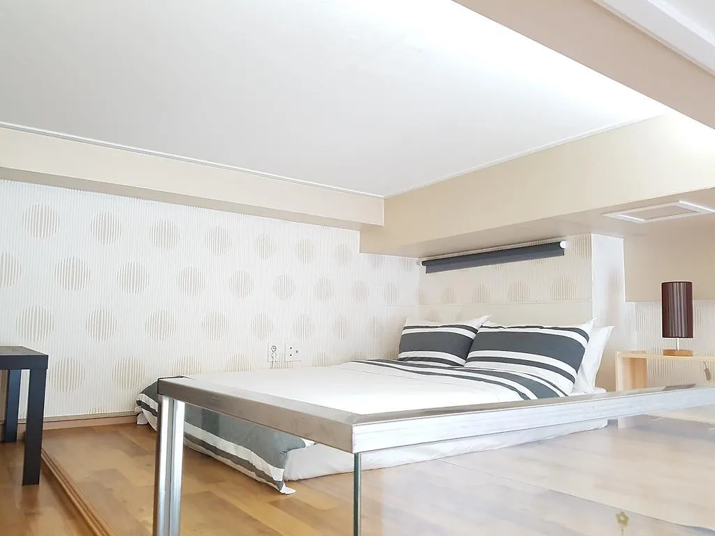 202 House Seoul Station Apartment