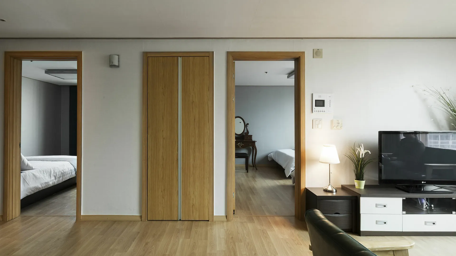 202 House Seoul Station Apartment